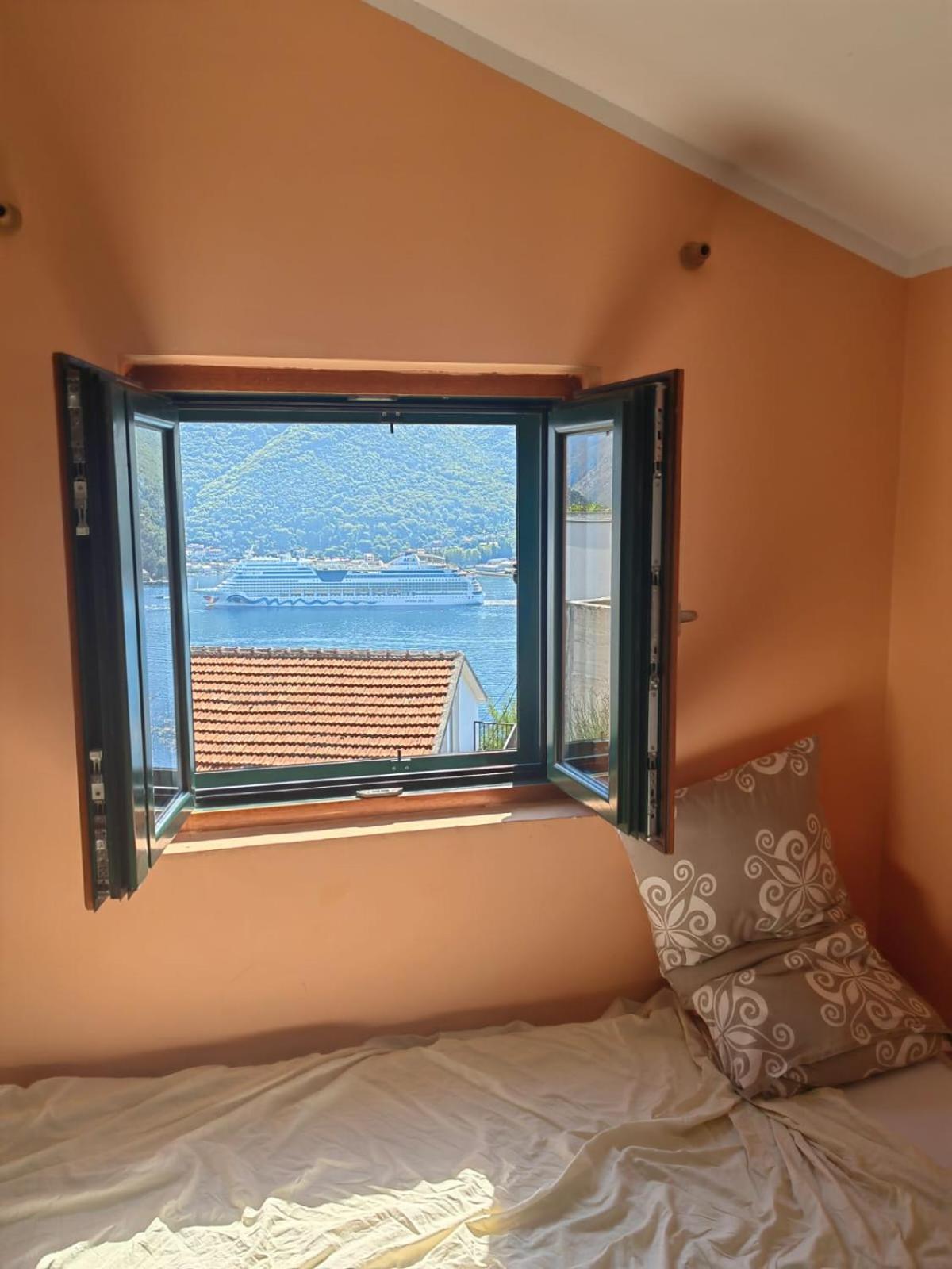 Holiday Home Sunny Hill Kamenari Ngoại thất bức ảnh