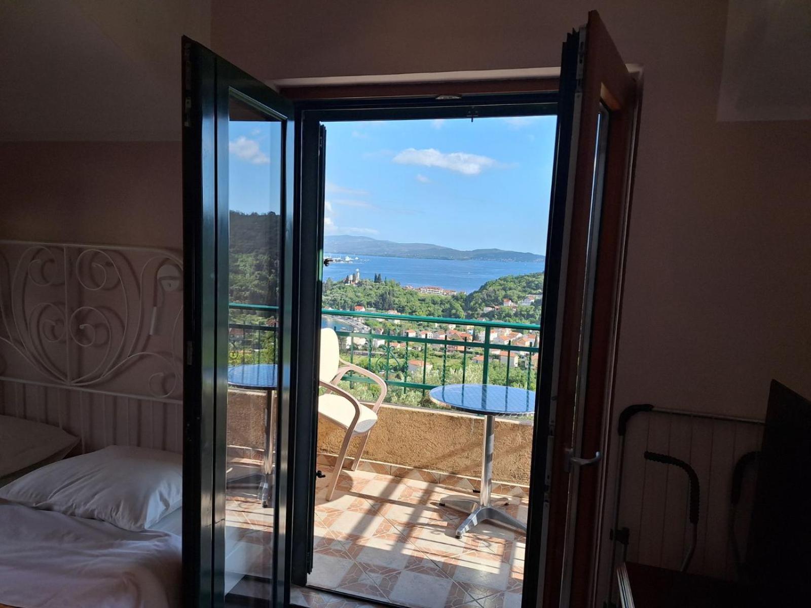 Holiday Home Sunny Hill Kamenari Ngoại thất bức ảnh