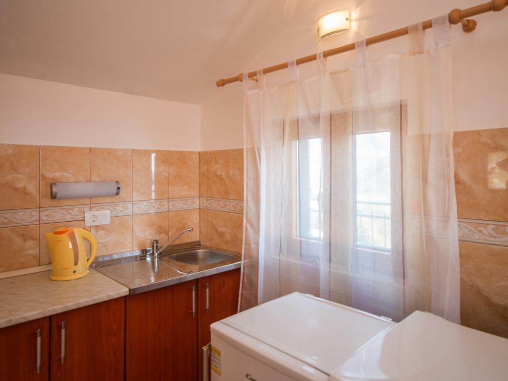 Holiday Home Sunny Hill Kamenari Phòng bức ảnh